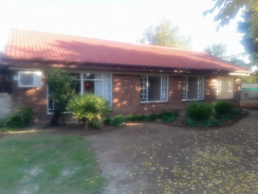 To Let 3 Bedroom Property for Rent in Fauna Free State